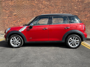 2013 MINI Countryman 1.6 Cooper All4 Euro 6 (s/s) 5dr in Red — image 5