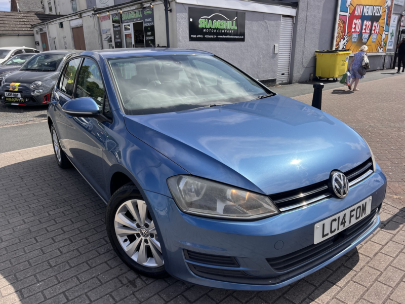 2014 Volkswagen Golf 1.6 Tdi Bluemotion Tech Se in Blue — image 1