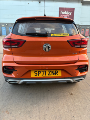 2021 MG MG Zs 1.5 Vti-Tech Exclusive SUV 5dr Petrol Manual Euro 6 (s/s) (106 Ps) in Orange — image 3