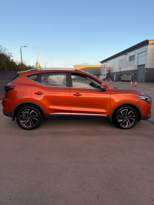 2021 MG MG Zs 1.5 Vti-Tech Exclusive SUV 5dr Petrol Manual Euro 6 (s/s) (106 Ps) in Orange — image 5