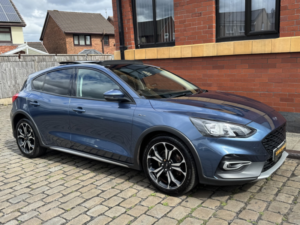 2019 Ford Focus 1.0 T Ecoboost Active X in Blue — image 2