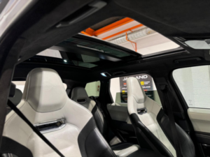2022 Land Rover Range Rover Sport 5.0 P575 V8 Svr Auto 4WD Euro 6 (s/s) 5dr in White — image 4