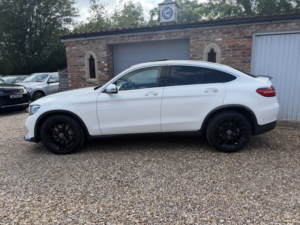 2017 Mercedes-Benz Glc 2.1 Glc220d Amg Line in White — image 4