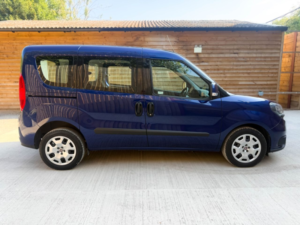 2023 Fiat Doblo Side Entry Wheelchair Accessible Disabled Access Vehicle Wav in Blue — image 6