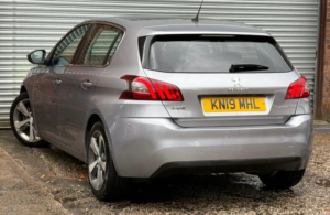 2019 Peugeot 308 1.2 Puretech Gpf Allure Euro 6 (s/s) 5dr in Grey — image 5