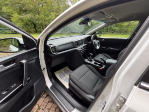 2019 Kia Sportage 1.6 T-Gdi 2 in White — image 6