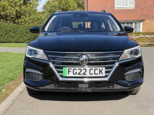 2022 MG Mg5 61.1kwh Exclusive Long Range Auto 5dr in Black — image 2
