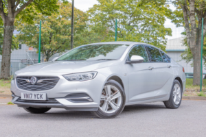 2017 Vauxhall Insignia 1.6 Turbo D Blueinjection Tech Line Nav in Silver — image 3