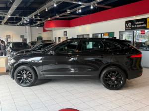 2017 Jaguar F-Pace 2.0 P250i R-Sport in Black — image 6