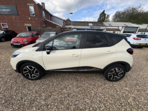 2018 Renault Captur 0.9 Iconic Tce 90 My18 in White — image 5