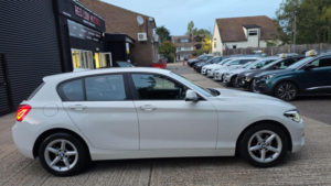 2018 BMW 1 Series 1.5 116d Se Business Auto Euro 6 (s/s) 5dr in White — image 4