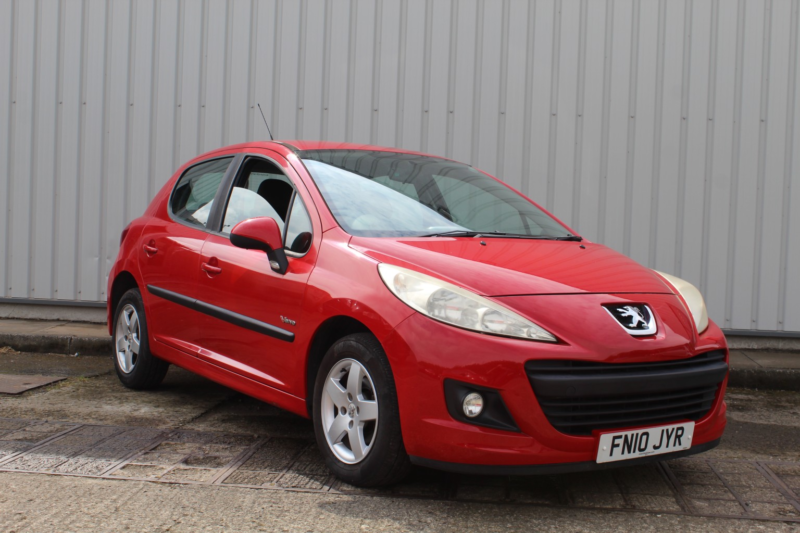 2010 Peugeot 207 1.4 Verve in Red — image 1