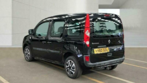 2010 Renault Kangoo 1.6 16v Expression Auto Euro 4 5dr (ac) in Black — image 4