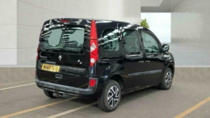 2010 Renault Kangoo 1.6 16v Expression Auto Euro 4 5dr (ac) in Black — image 5