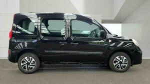 2010 Renault Kangoo 1.6 16v Expression Auto Euro 4 5dr (ac) in Black — image 6