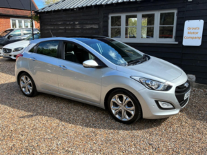 2015 Hyundai I30 1.6 Crdi Premium Auto Euro 5 5dr in Silver — image 2