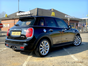 2017 MINI Hatch 2.0 Cooper S 5-Door - Chili Pack - 48,900 Miles - 17inch Alloys, Half Leather, Led's - Black in Black — image 2
