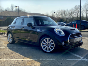 2017 MINI Hatch 2.0 Cooper S 5-Door - Chili Pack - 48,900 Miles - 17inch Alloys, Half Leather, Led's - Black in Black — image 5