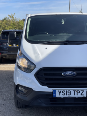 2019 Ford Transit Custom 2.0 320 Ecoblue in White — image 3