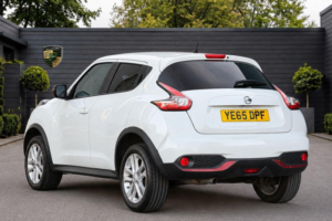 2015 Nissan Juke 1.6 N-Connecta Xtron Euro 6 5dr in White — image 5