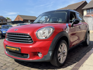 2013 MINI Countryman 1.6 Cooper Countryman in Red — image 6