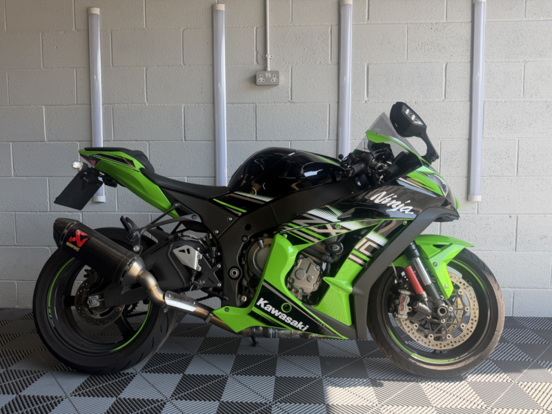 2019 Kawasaki Ninja Zx-10r Krt Replica in Green — image 1