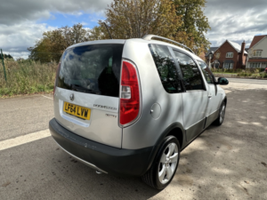 2014 Skoda Roomster 1.6 Tdi Scout in Silver — image 2