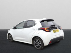 2023 Toyota Yaris 1.5 Vvt-H Design E-CVT Euro 6 (s/s) 5dr in White — image 3