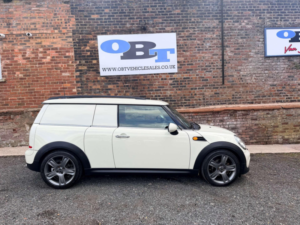 2013 MINI Clubvan 1.6 Clubvan Cooper D in White — image 2