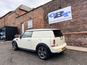 2013 MINI Clubvan 1.6 Clubvan Cooper D in White — image 3