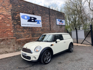 2013 MINI Clubvan 1.6 Clubvan Cooper D in White — image 5
