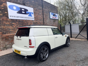 2013 MINI Clubvan 1.6 Clubvan Cooper D in White — image 6