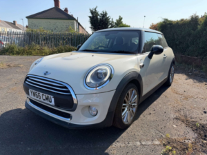 2017 MINI Hatch