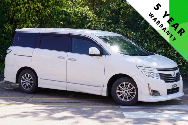2012 Nissan Elgrand 2.5 Highway Star Urban Chrome 5dr 7 Seats in White — image 1