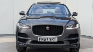 2017 Jaguar F-Pace 2.0 D180 Portfolio Auto AWD Euro 6 (s/s) 5dr in Grey — image 2