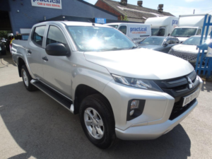 2020 Mitsubishi L200 2.2 Di-D Dc 4life 4WD Euro 6 (s/s) 4dr in Silver — image 3