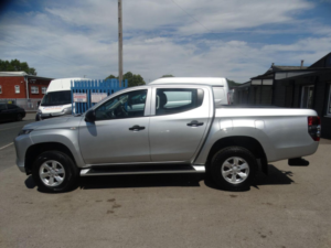 2020 Mitsubishi L200 2.2 Di-D Dc 4life 4WD Euro 6 (s/s) 4dr in Silver — image 5