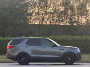 2018 Land Rover Discovery 3.0 Sd V6 Hse Auto 4WD Euro 6 (s/s) 5dr in Grey — image 2