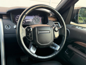 2018 Land Rover Discovery 3.0 Sd V6 Hse Auto 4WD Euro 6 (s/s) 5dr in Grey — image 5
