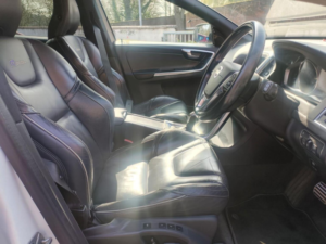 2013 Volvo Xc60 2.4 D5 R-Design Lux Nav Geartronic AWD Euro 5 5dr in White — image 3