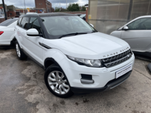 2014 Land Rover Range Rover Evoque 2.2 Sd4 Pure Tech in White — image 2