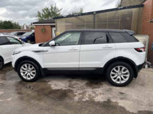 2014 Land Rover Range Rover Evoque 2.2 Sd4 Pure Tech in White — image 5