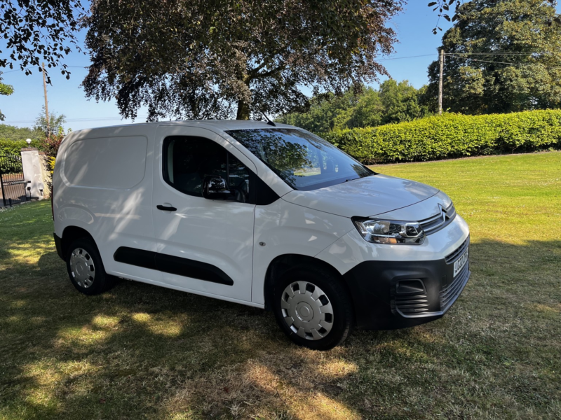2022 Citroen Berlingo 1.5 Bluehdi 1000 Enterprise M Pro Panel Van,5 Door,fsh in White — image 1