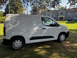 2022 Citroen Berlingo 1.5 Bluehdi 1000 Enterprise M Pro Panel Van,5 Door,fsh in White — image 6
