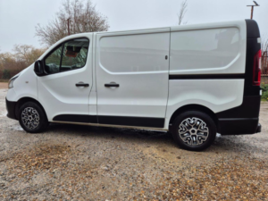 2018 Renault Trafic 1.6 Dci 29 Business Swb Standard Roof Euro 6 5dr in White — image 5