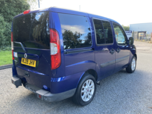 2009 Fiat Doblo 1.4 Doblo 1.4 Dynamic in Blue — image 5