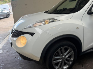 2013 Nissan Juke 1.6 Acenta Premium CVT Euro 5 5dr in White — image 3