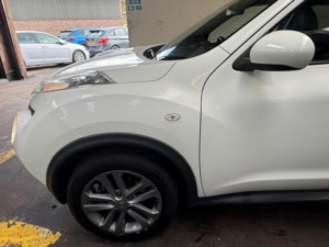 2013 Nissan Juke 1.6 Acenta Premium CVT Euro 5 5dr in White — image 4