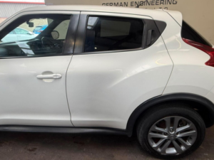 2013 Nissan Juke 1.6 Acenta Premium CVT Euro 5 5dr in White — image 5