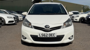 2012 Toyota Yaris 1.33 Dual Vvt-I Trend Euro 5 3dr in White — image 2
